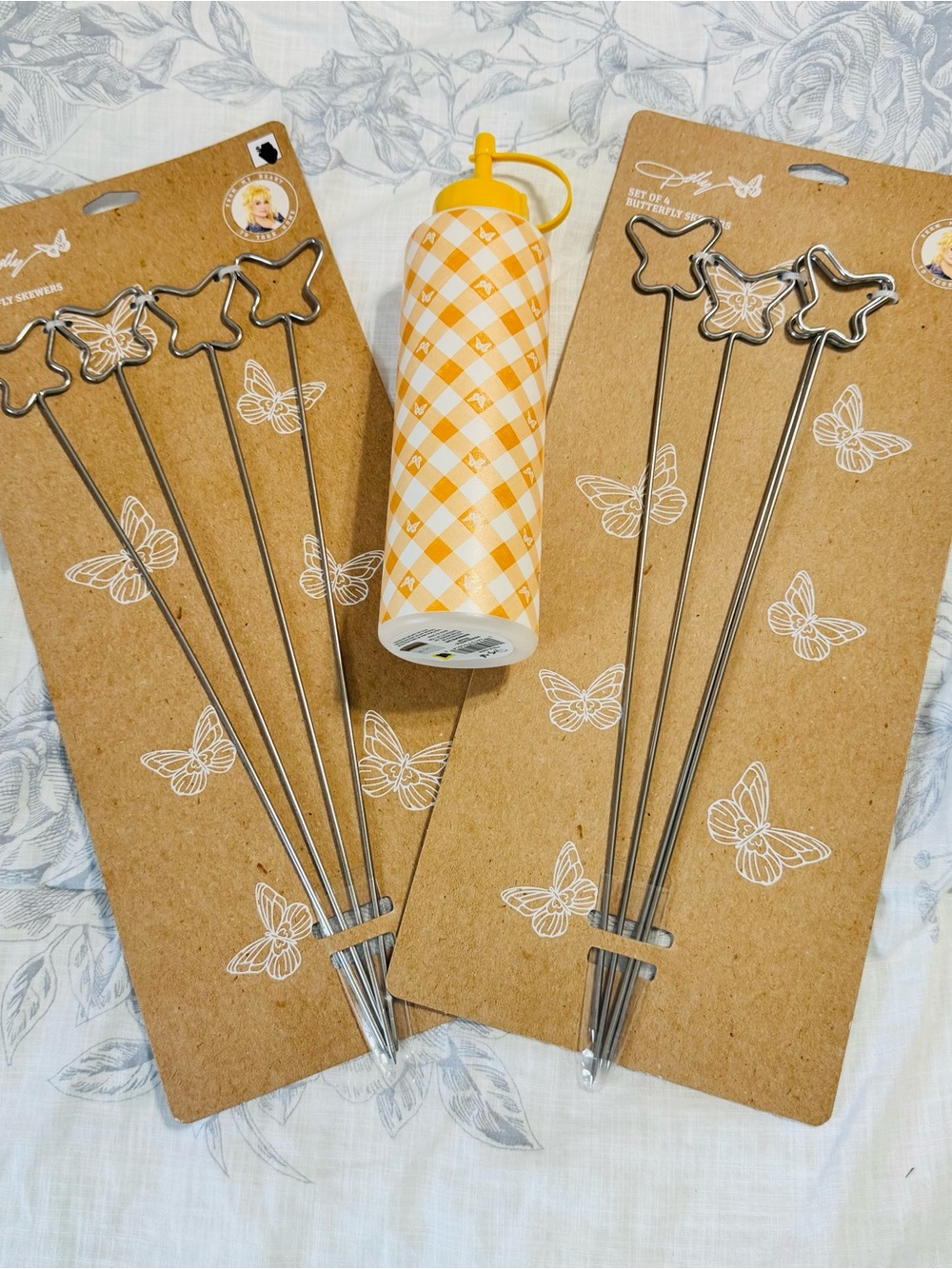 Dolly Parton 2 pack of skewers and mustard container. NEW
